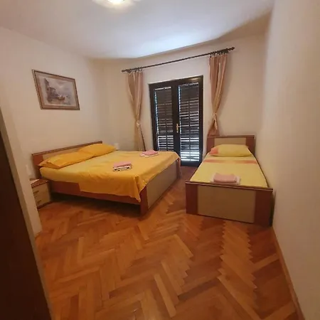 Karlo * Omiš