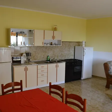 Karlo * Omiš