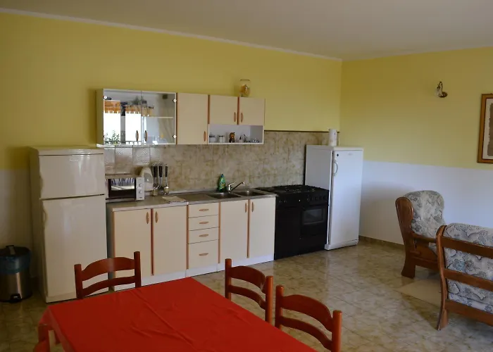 Karlo * Omiš